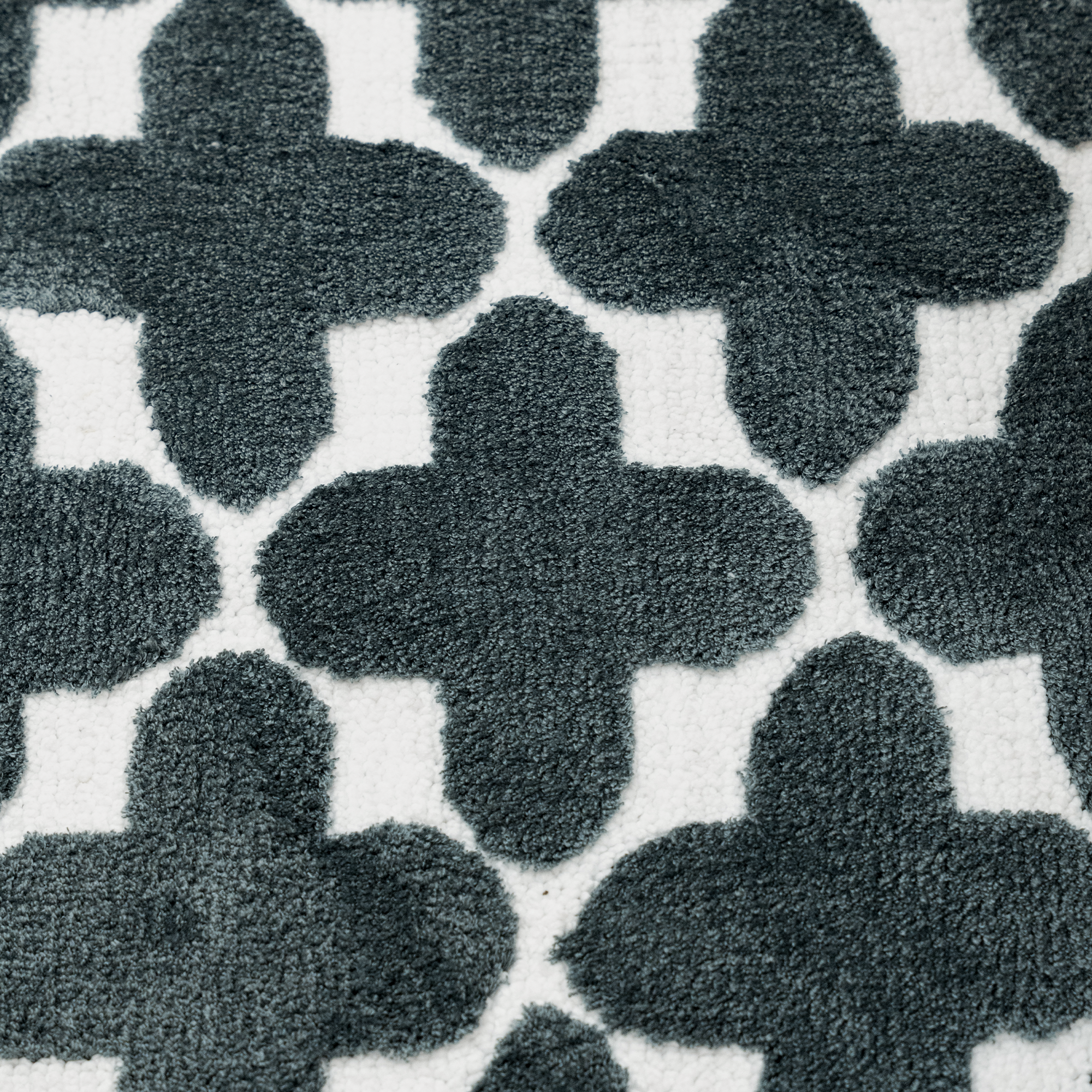 The Clover Suit | Geometric Bath Mat