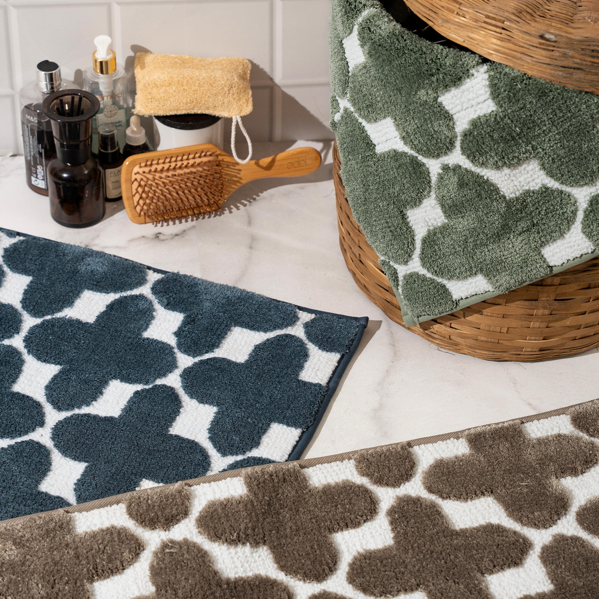 The Clover Suit | Geometric Bath Mat