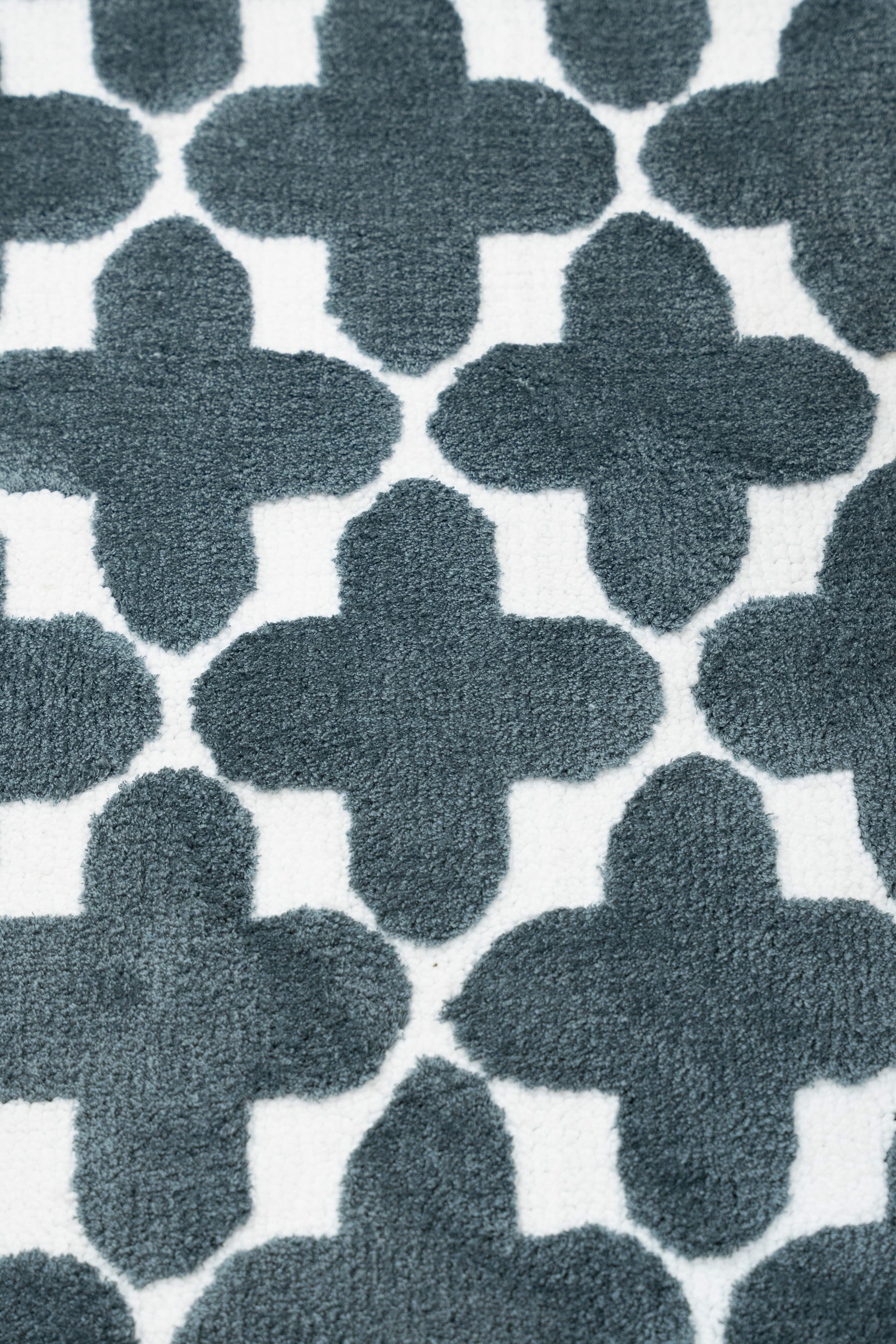 The Clover Suit | TPR Backing Bath Mat