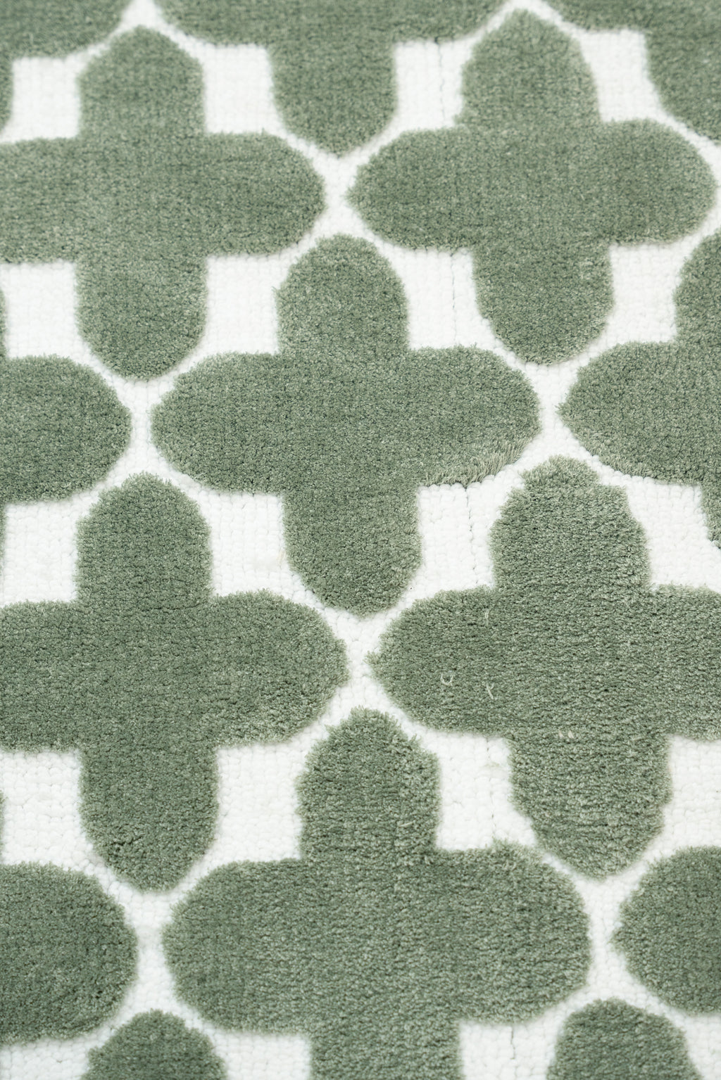 The Clover Suit | Geometric Bath Mat
