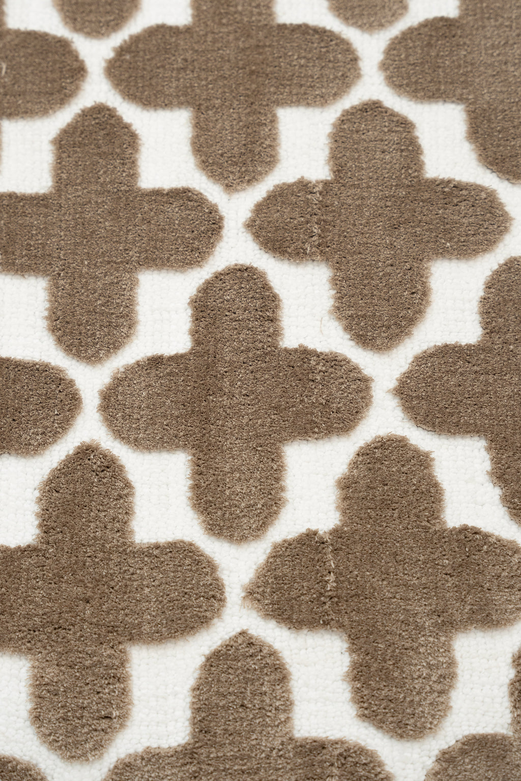 The Clover Suit | Geometric Bath Mat