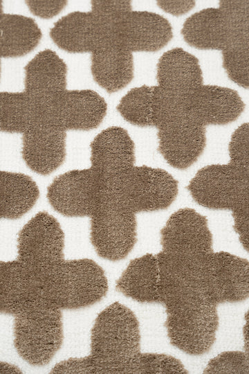 The Clover Suit | Geometric Bath Mat