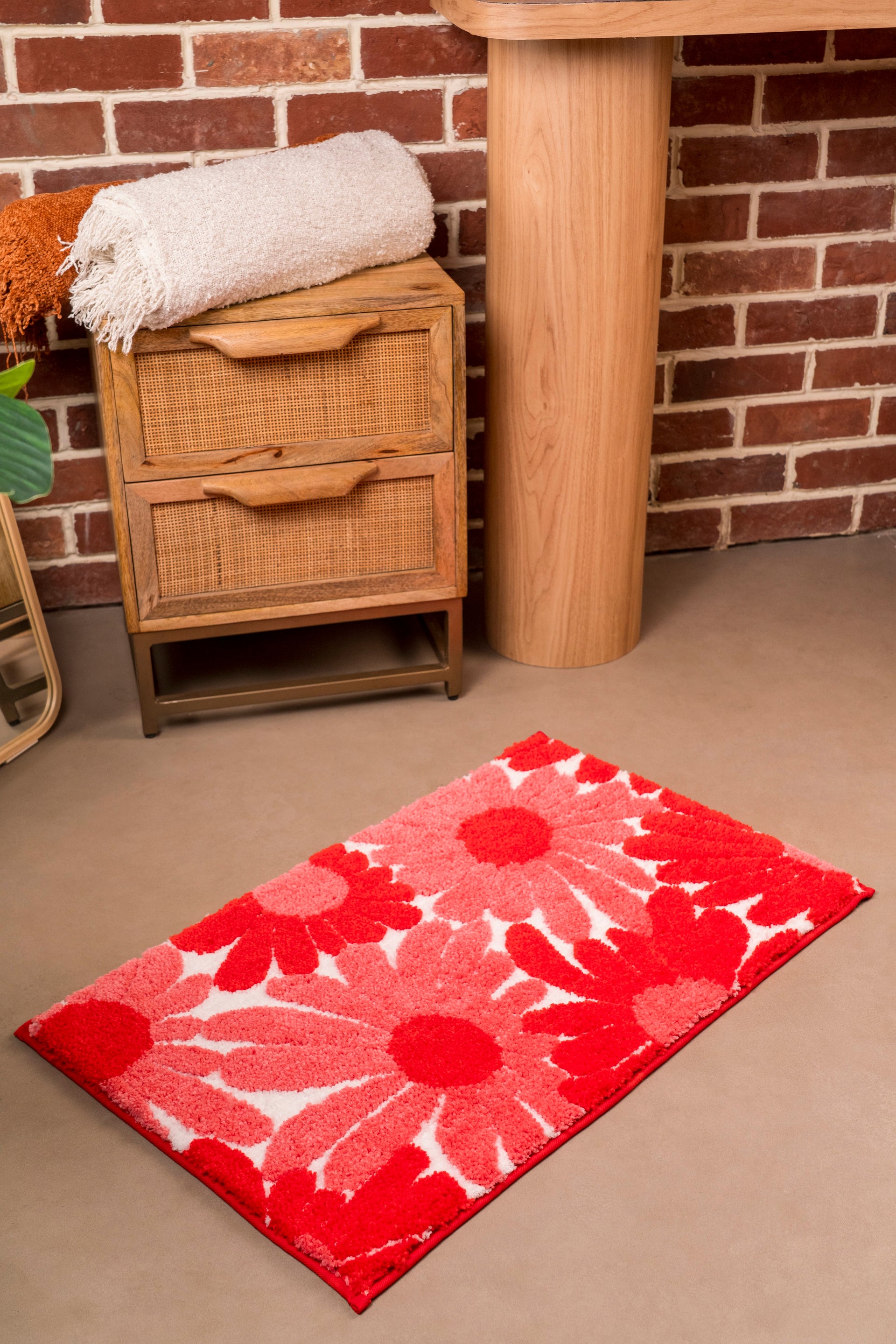 The Sol | Floral TPR Backing Bath Mat