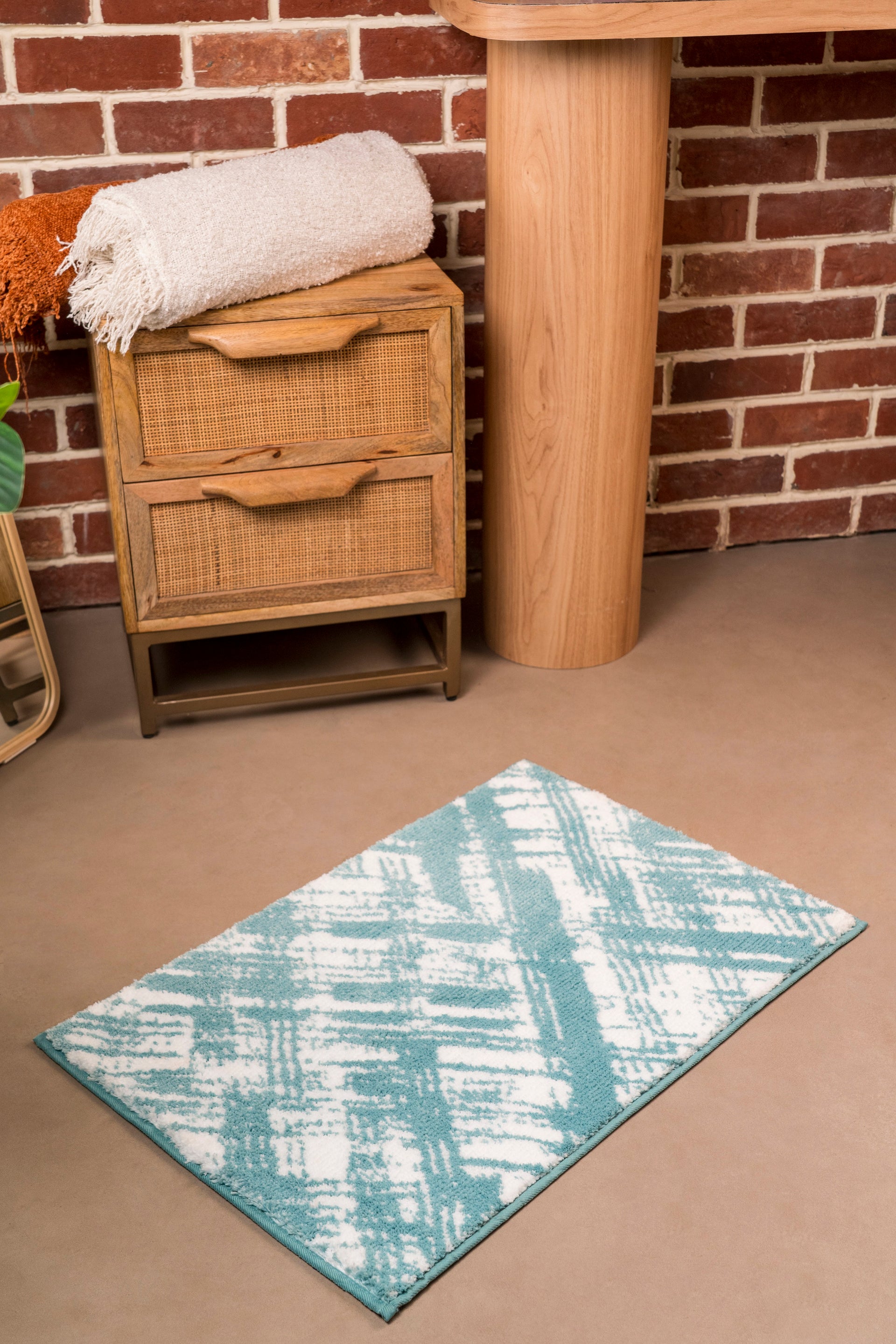 The Crossline | TPR Backing Bath Mat