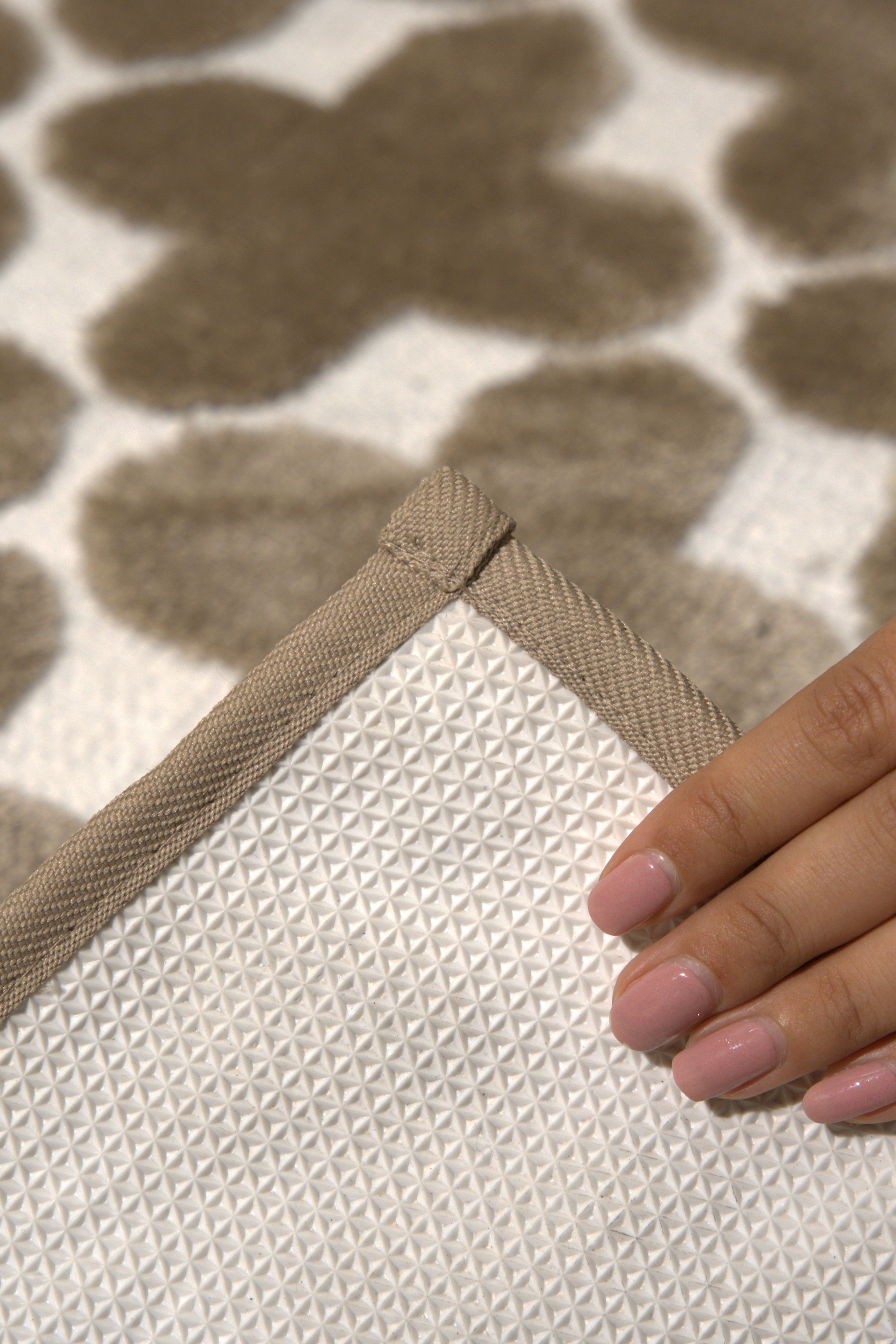 The Clover Suit | Geometric Bath Mat