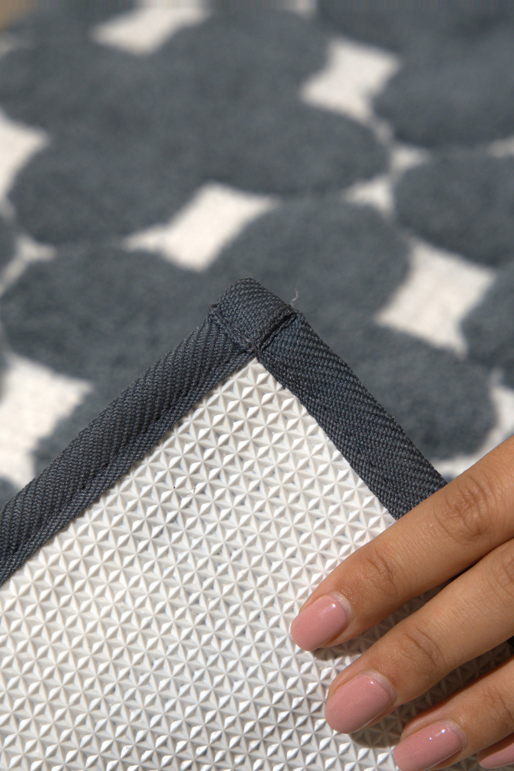 The Clover Suit | Geometric Bath Mat