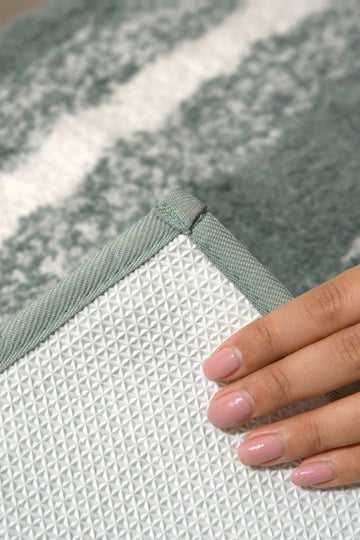 The Hush |  TPR Backing Bath Mat
