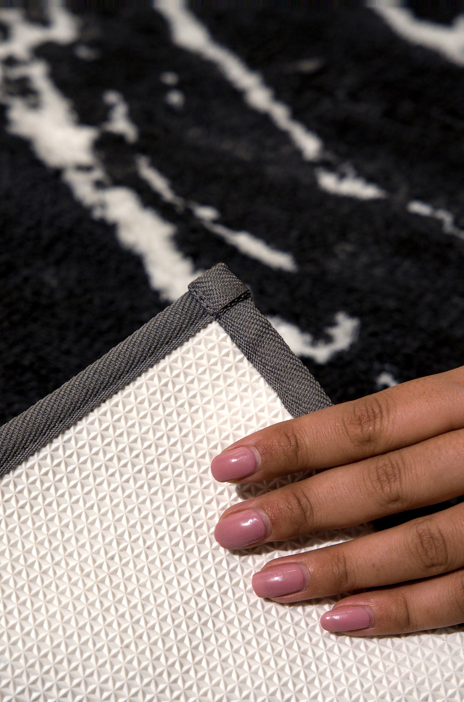 The Drift | Luxe Marble Bath Mat