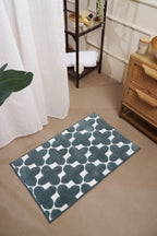 The Clover Suit | Geometric Bath Mat