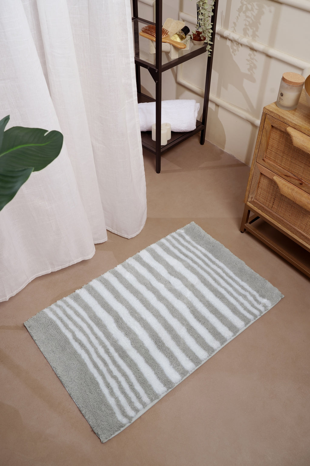 The Low Tide | Striped Microfiber Bath Mat