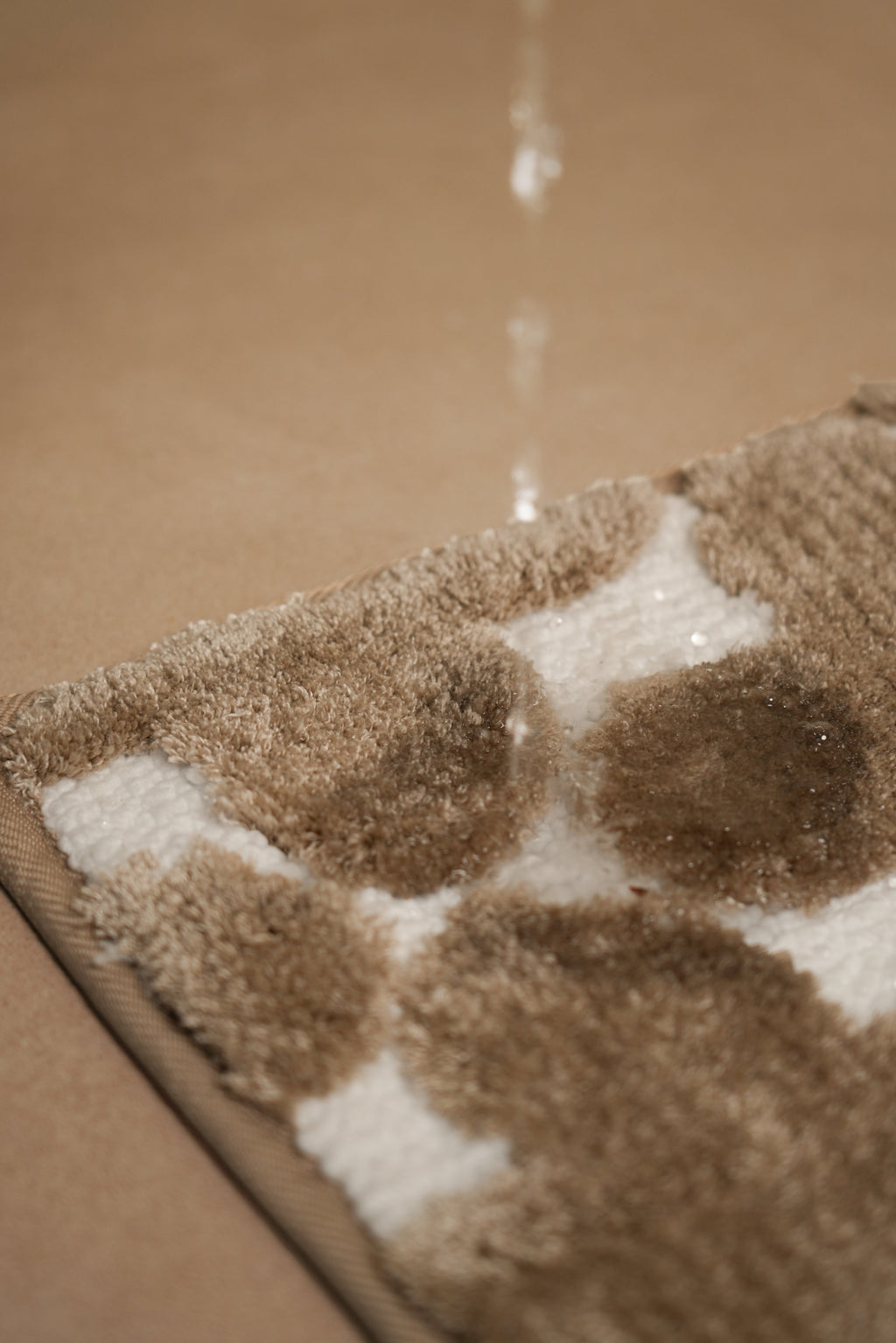 The Clover Suit | Geometric Bath Mat