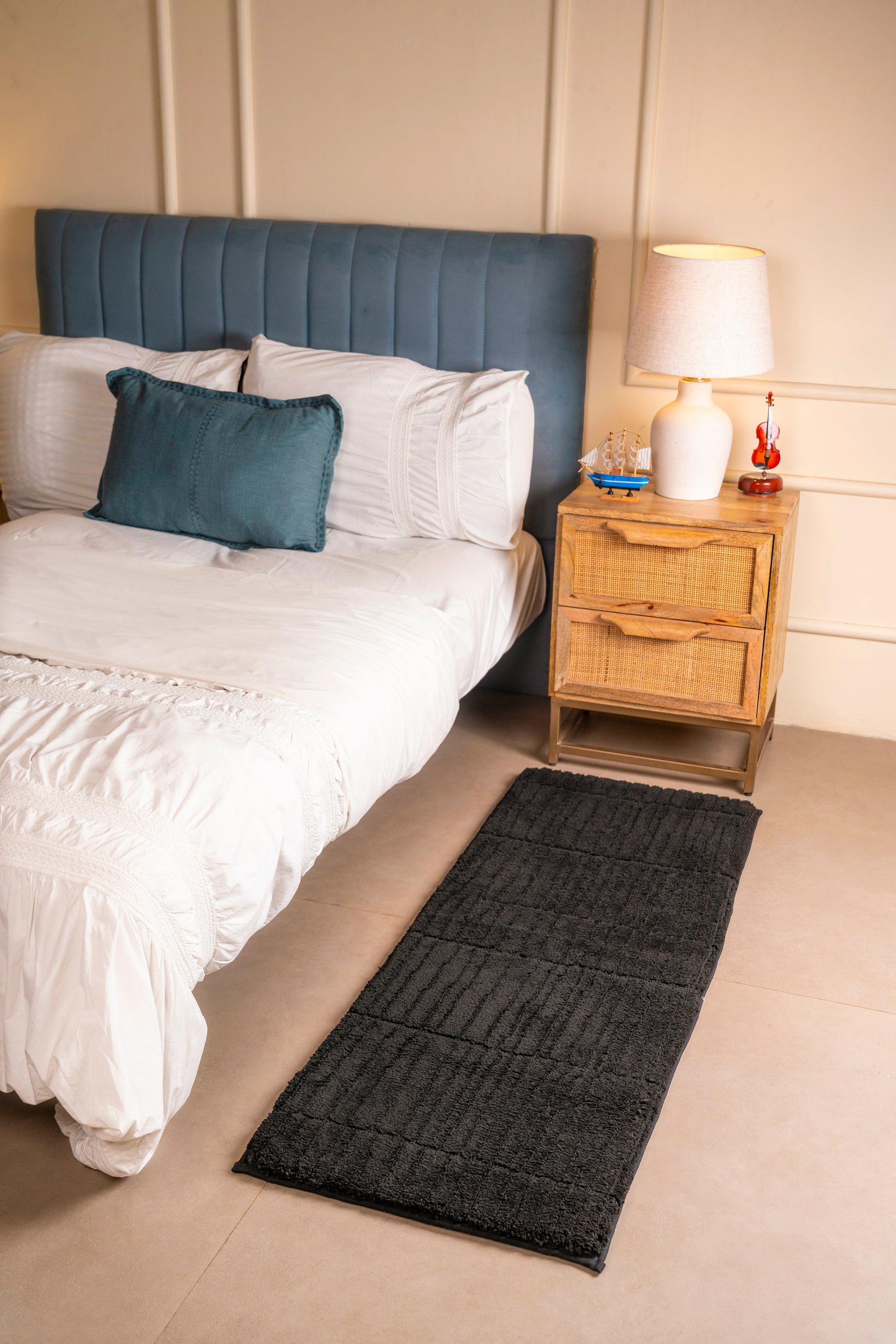 The Breeze | Foam Padded Bedside Runner