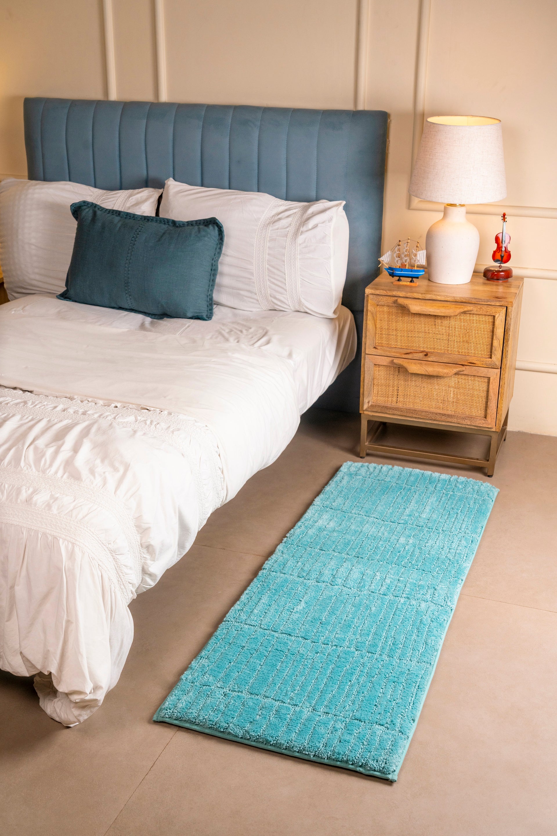 The Breeze | Foam Padded Bedside Runner