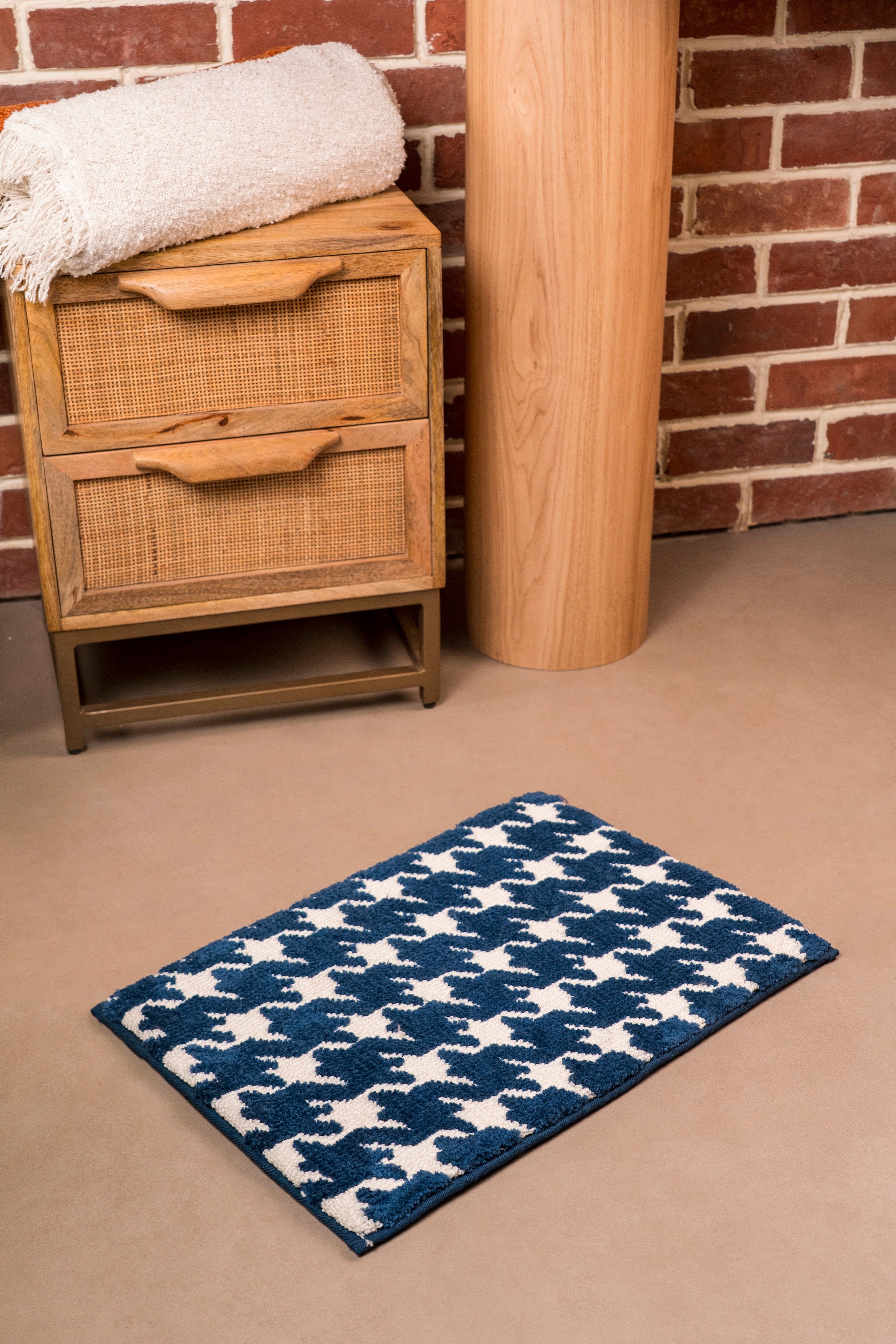 The Cadence |  Foam Padded Bath Rug