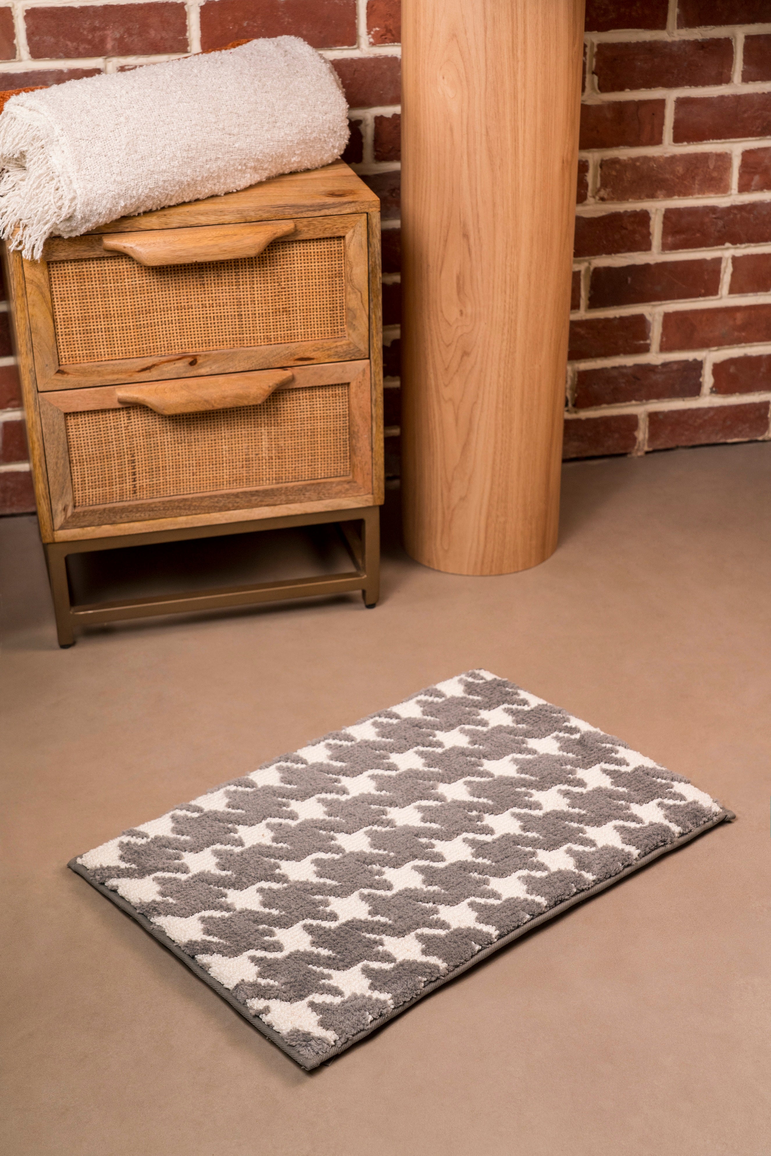 The Cadence |  Foam Padded Bath Rug