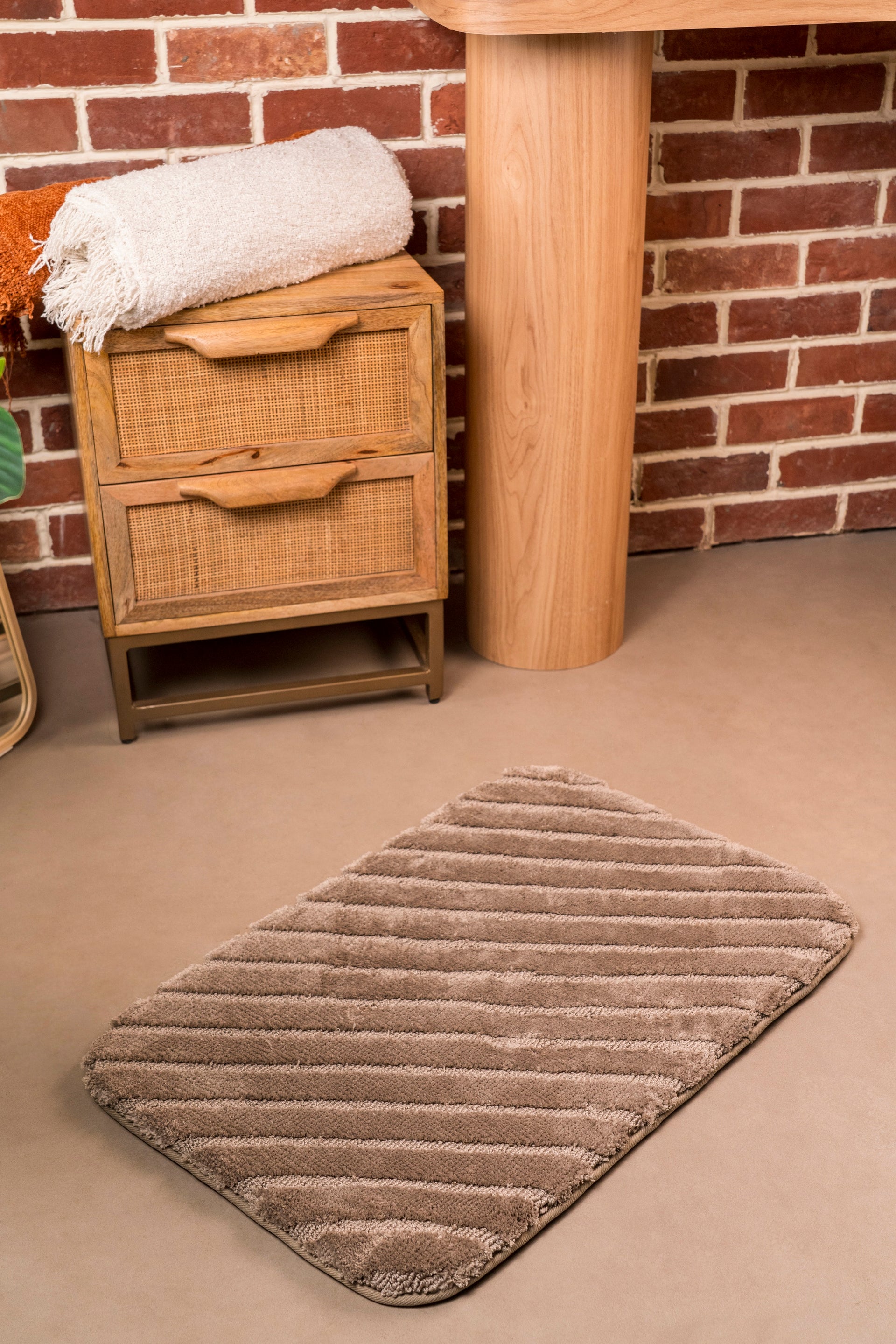 The Tide Velora |Foam Padded Bath Mat
