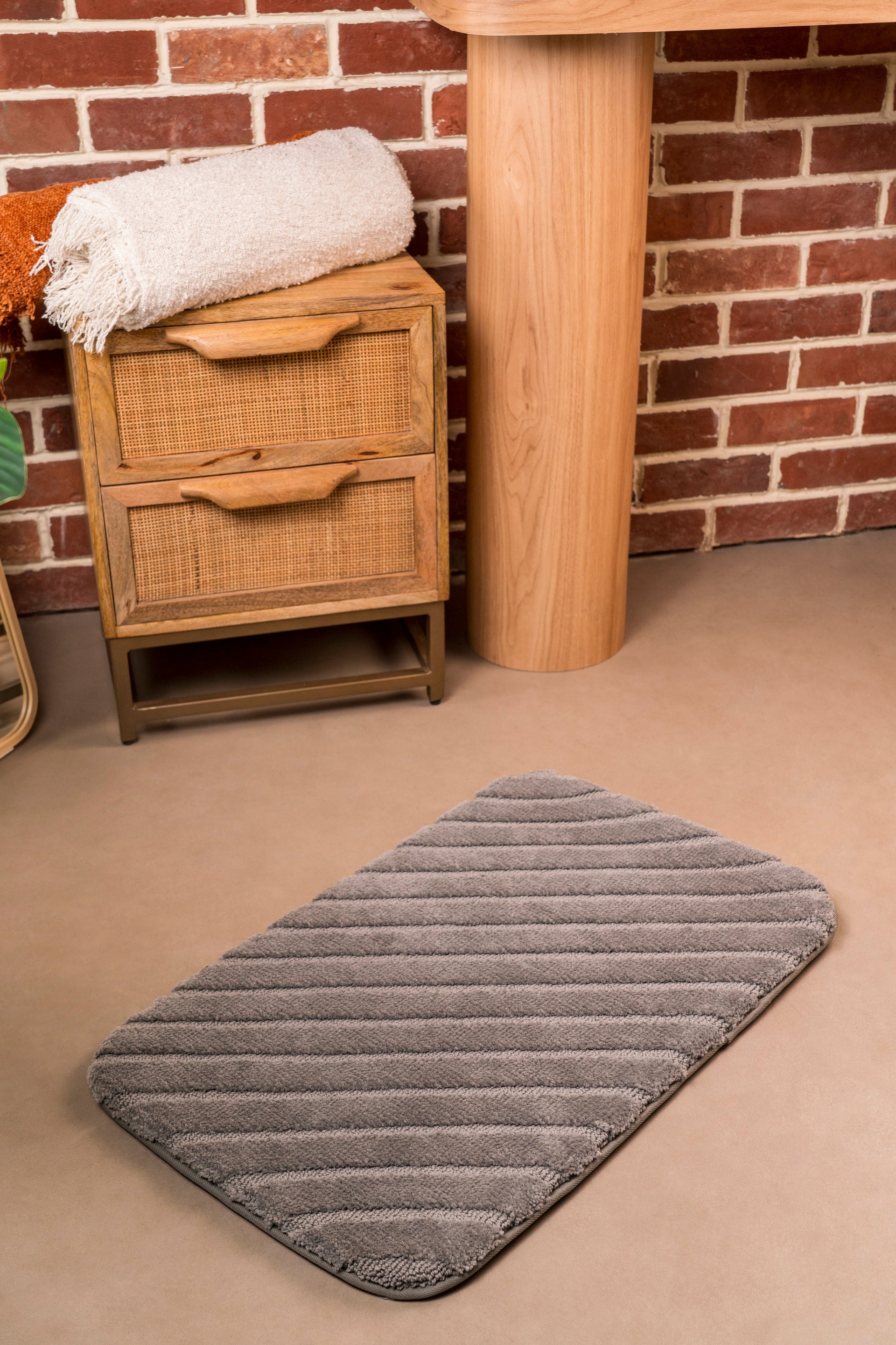 The Tide Velora |Foam Padded Bath Mat