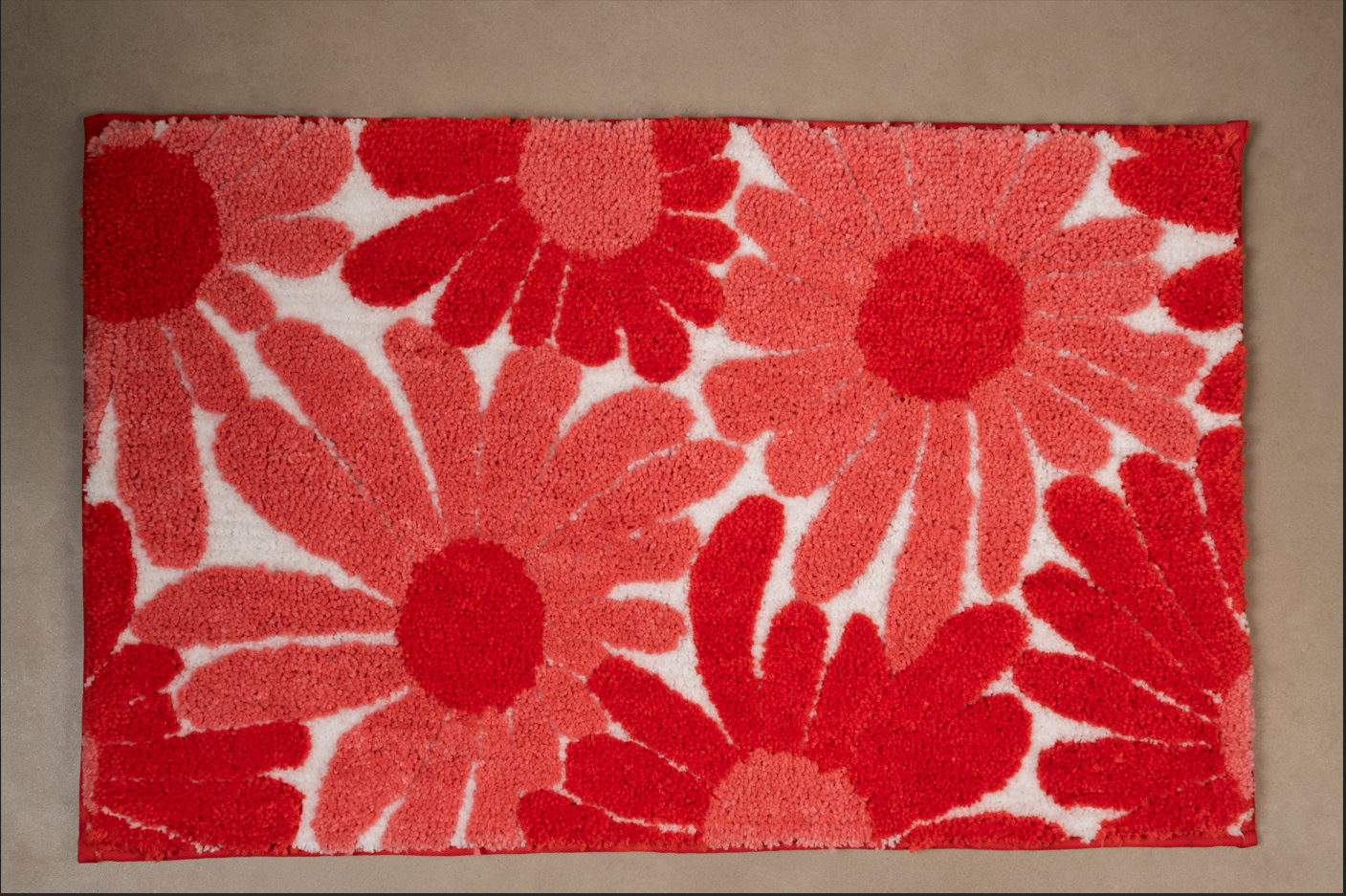 The Sol | Floral TPR Backing Bath Mat