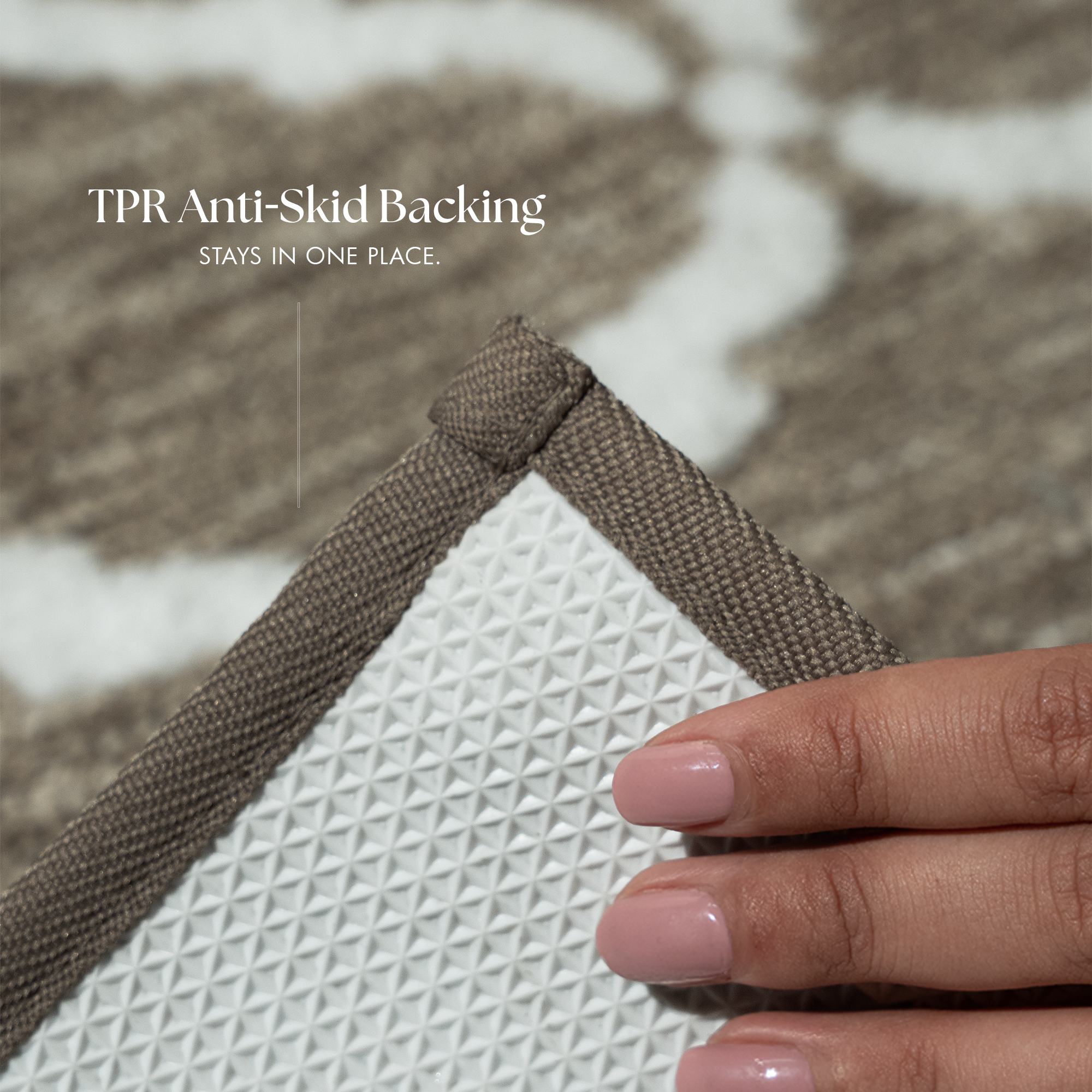 Ultra-Soft Ivory Trellis Bath Mat