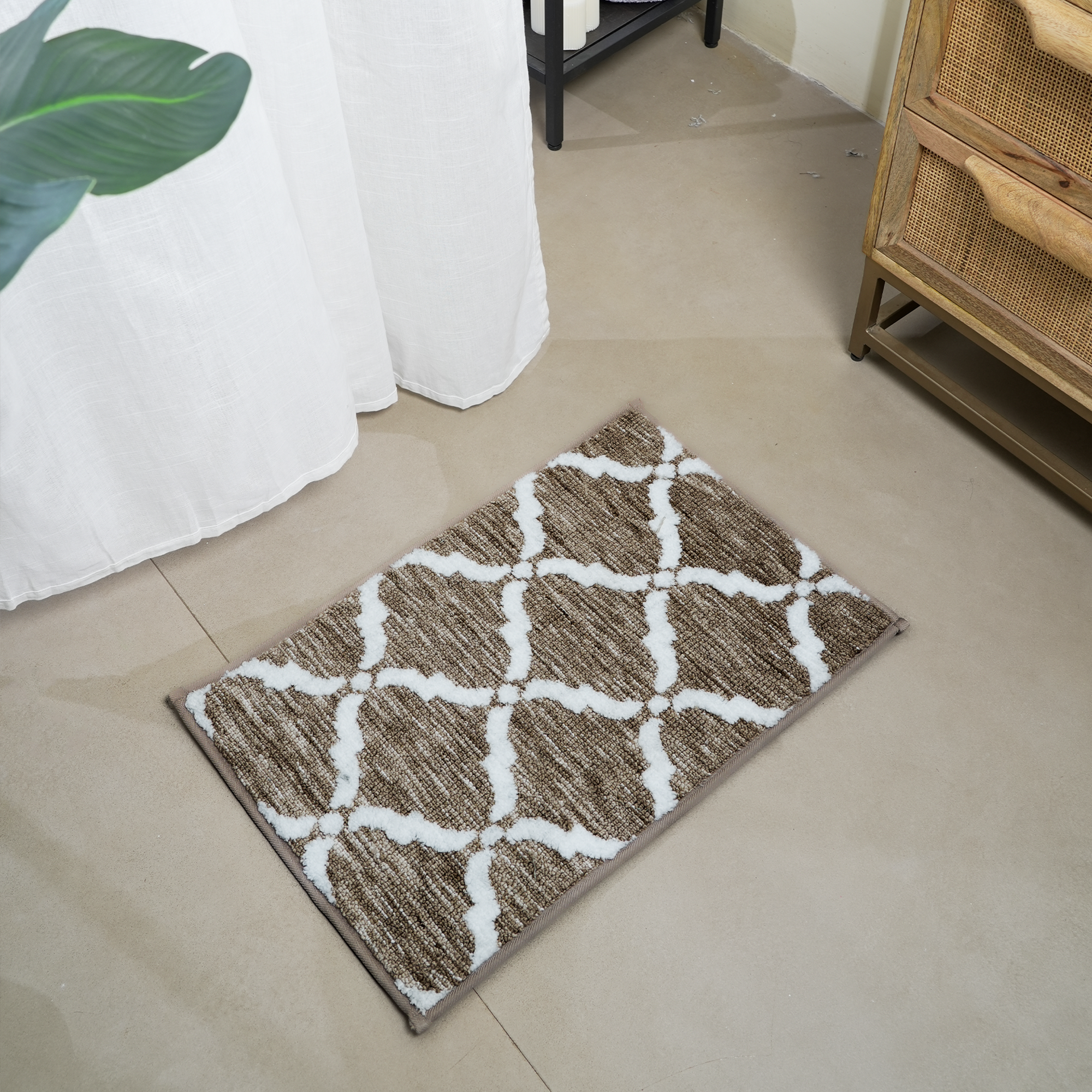 Ultra-Soft Ivory Trellis Bath Mat